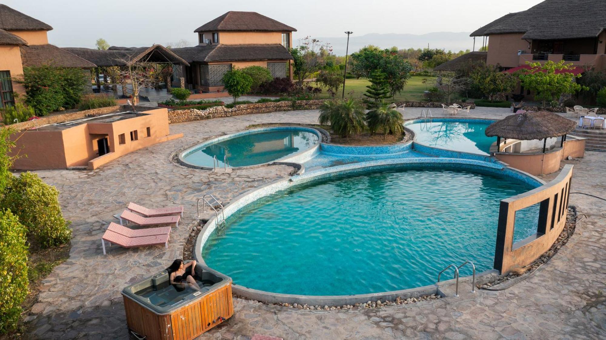 Gaj Resort, A Member Of Radisson Individuals Retreats Binewāl エクステリア 写真